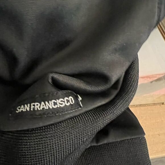 HardRock Cafe San Francisco unisex crest track jacket. Size XL - Picture 5 of 8